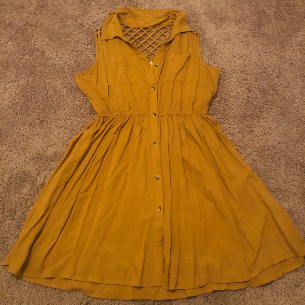 Sleeveless summer dress